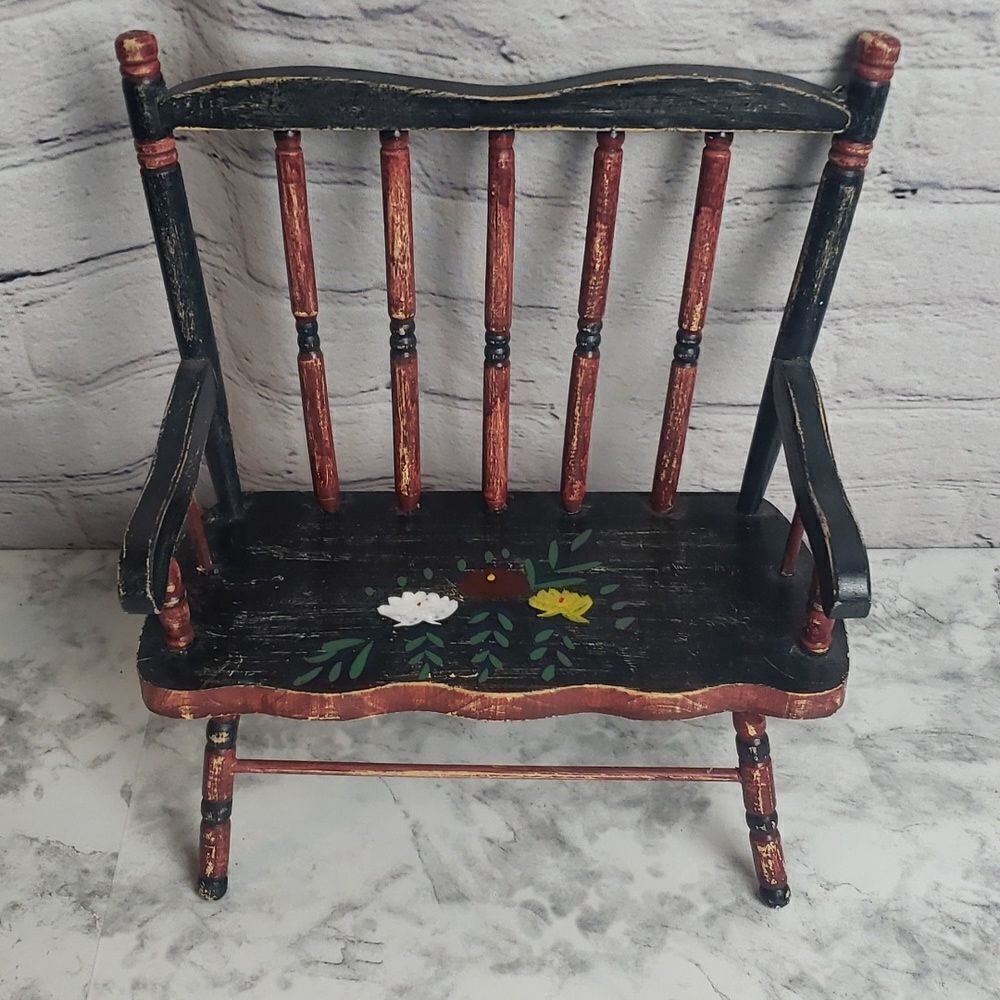 ‎Handpainted Vintage Primitive Mini Chair - Picture 2 of 11